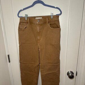 Abercrombie & Fitch Ultra High Rise 90s Straight Jean in Size 29 (8) R
